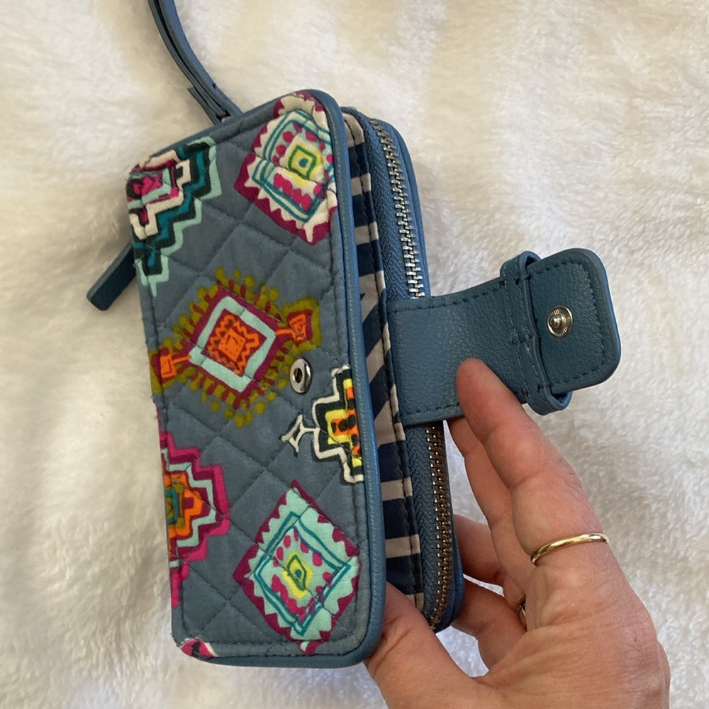 Vera Bradley painted medallions pattern wristlet